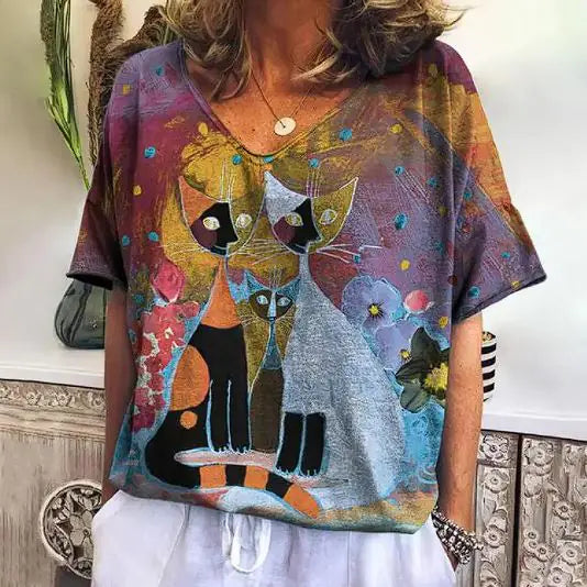 Women's T-Shirt with Kitten Graphic - PricesRgreat