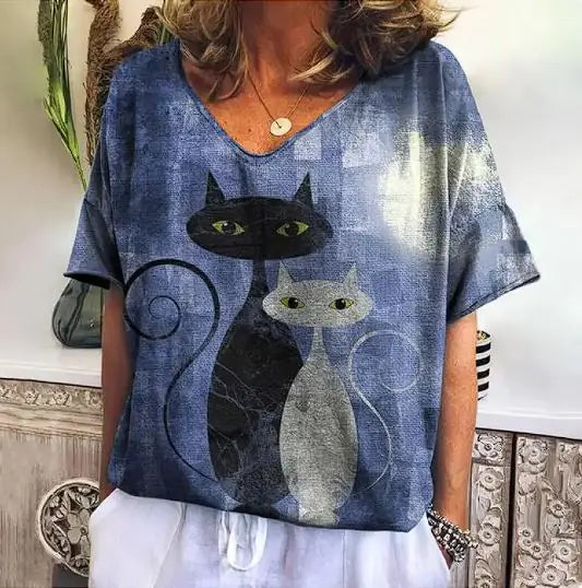 Women's T-Shirt with Kitten Graphic - PricesRgreat