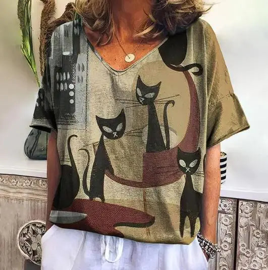 Women's T-Shirt with Kitten Graphic - PricesRgreat