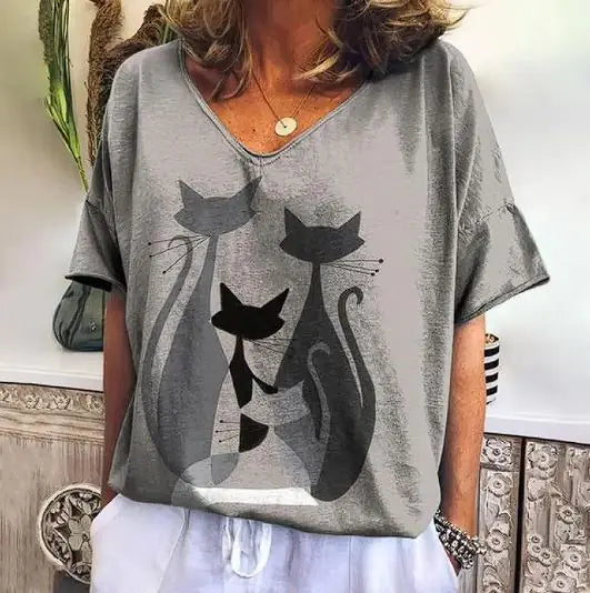 Women's T-Shirt with Kitten Graphic - PricesRgreat