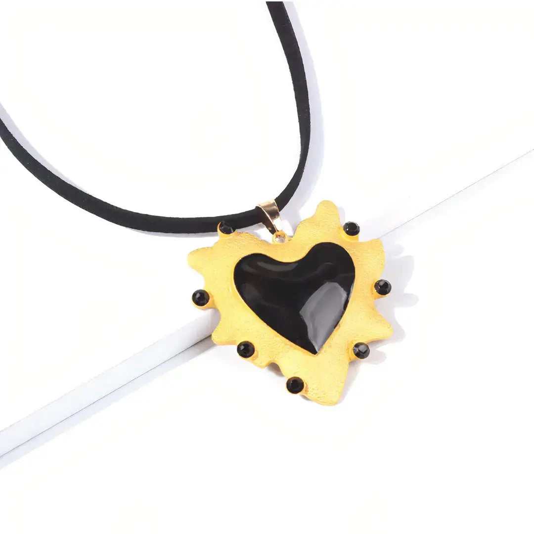 Black Heart Necklace - PricesRgreat